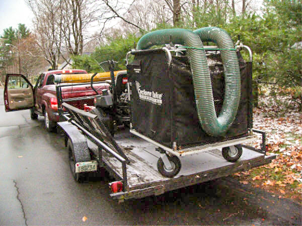 Industrial leaf store vacuum